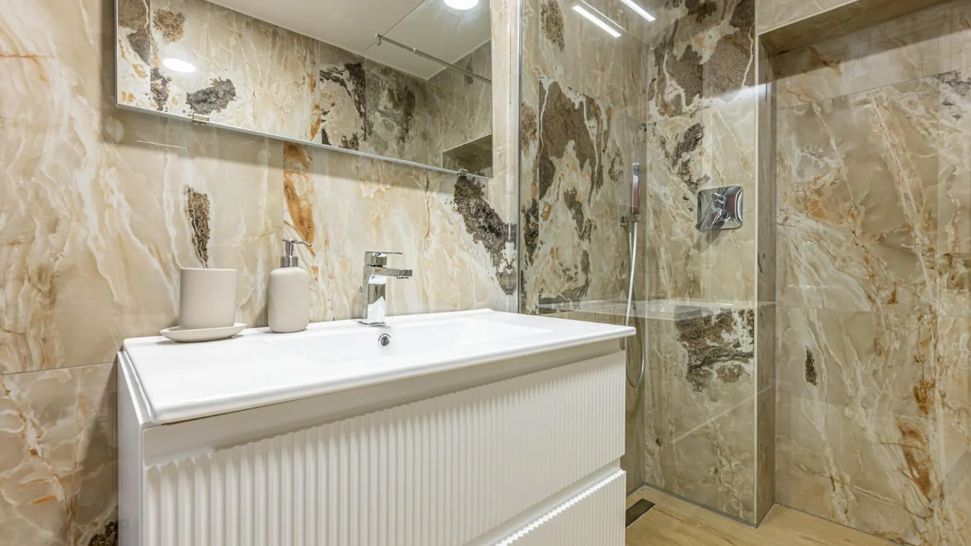 Apartment Serenity Suite - 17Min Duomo - M2 Gorla Milan
