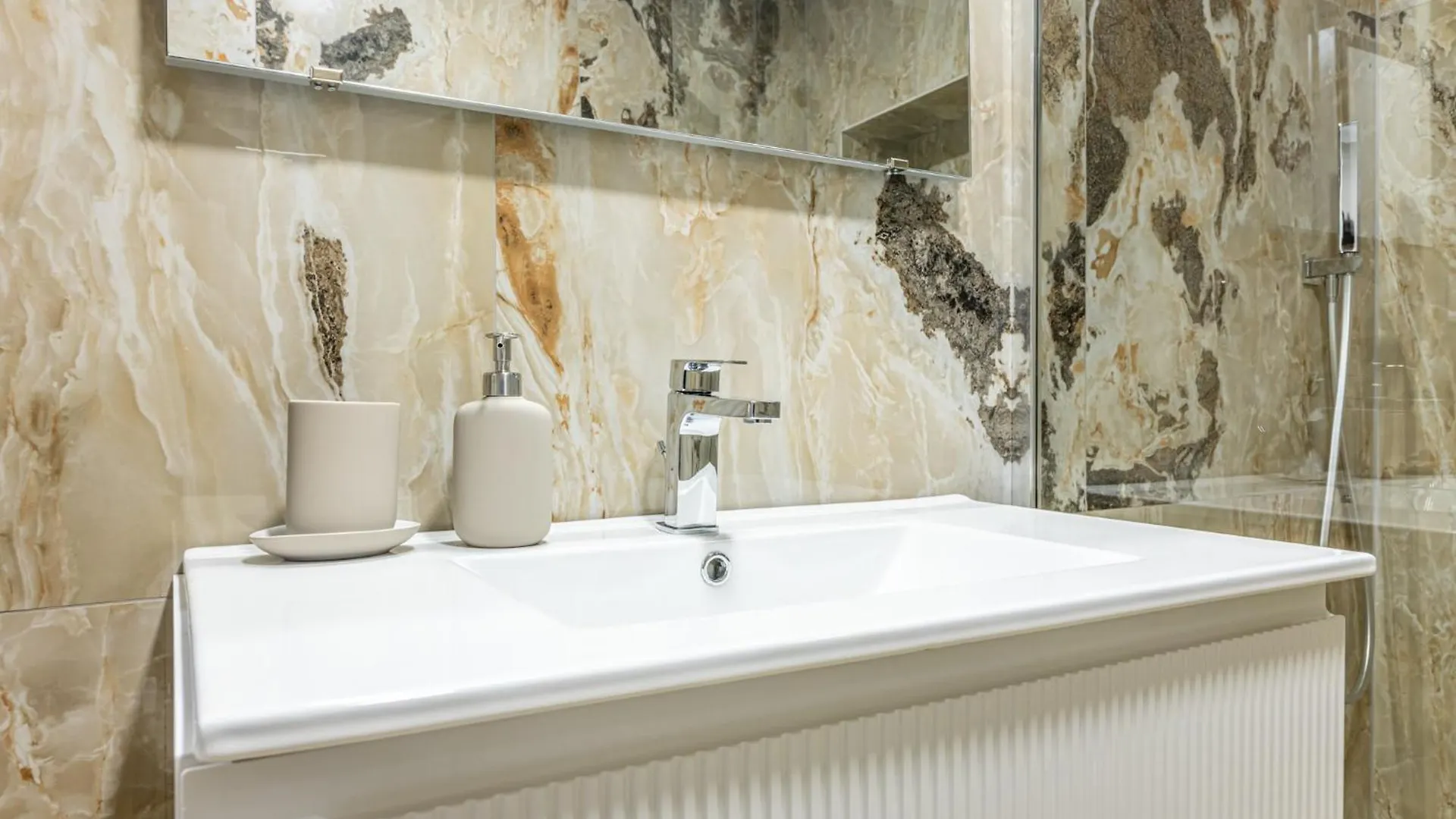 Serenity Suite - 17Min Duomo - M2 Gorla Milan Italy